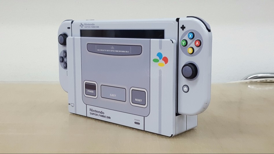 Nintendo Switch customisée avec l'apparence de la Super Nintendo